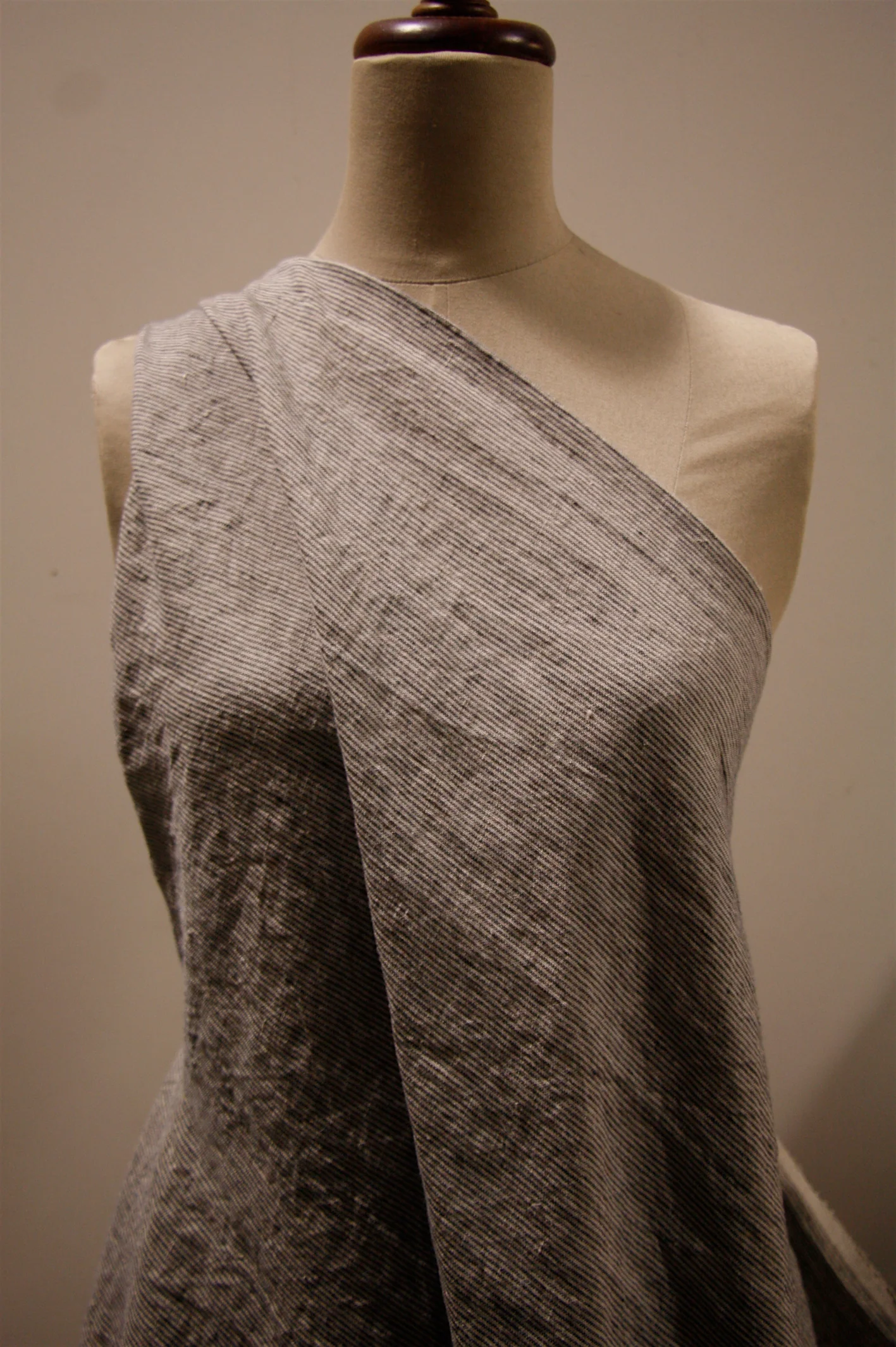 Thin Black Liner Washed Linen - Image 5