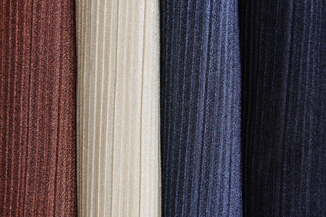 Tinsel Pleat Black - Image 5