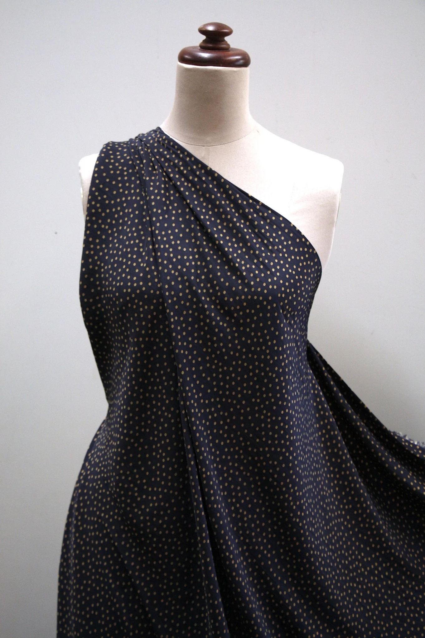 Toffee On Navy - Image 5