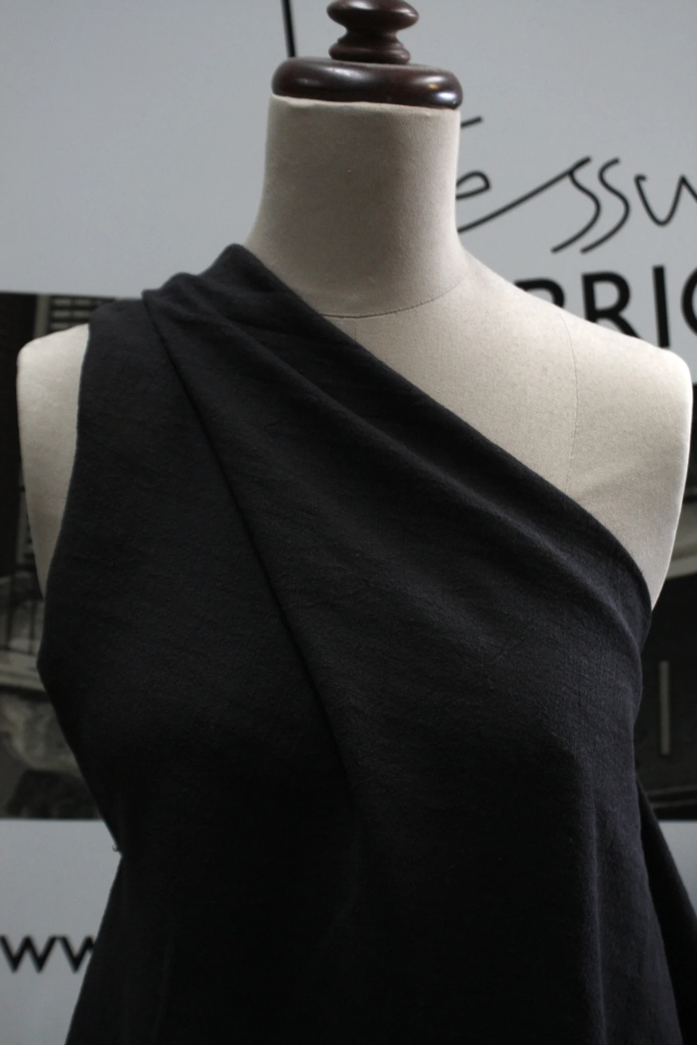 Togo Heavy Black Linen - Image 3