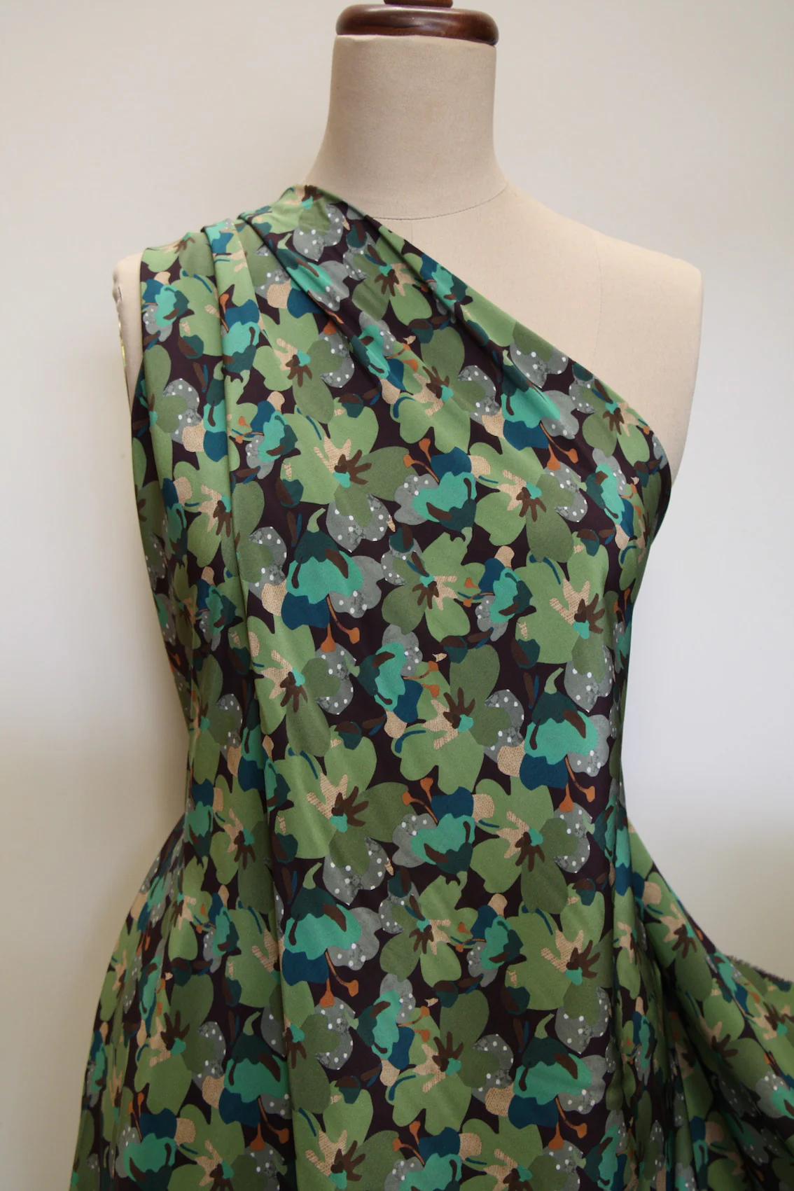 Treloyan Green - Liberty Silk Crepe De Chine - Image 6