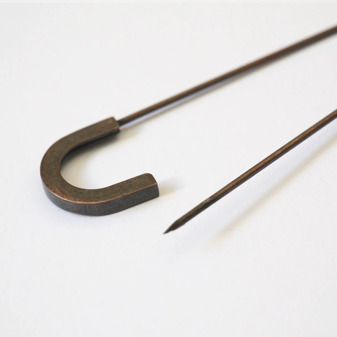 U Kilt Pin/Antique Brass - 7.5cm (3")