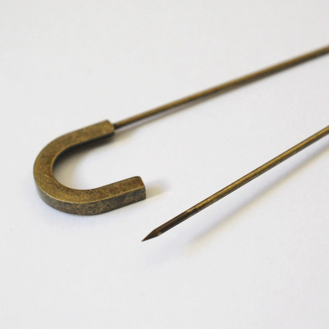 U Kilt Pin/Antique Gold - 7.5cm (3")