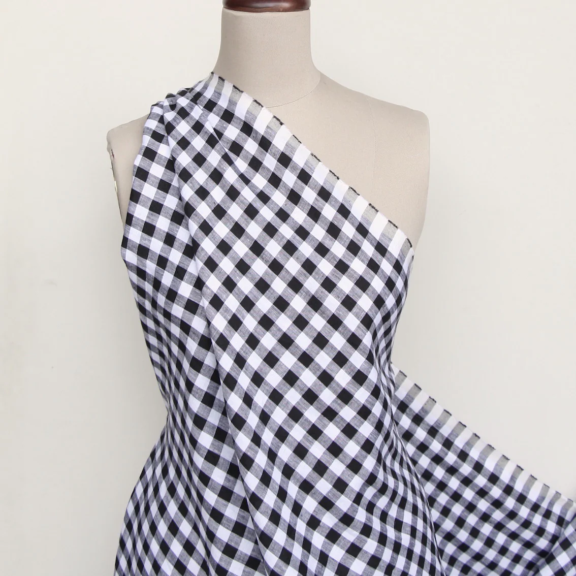 Uma Check Black - Gingham Linen - Image 4