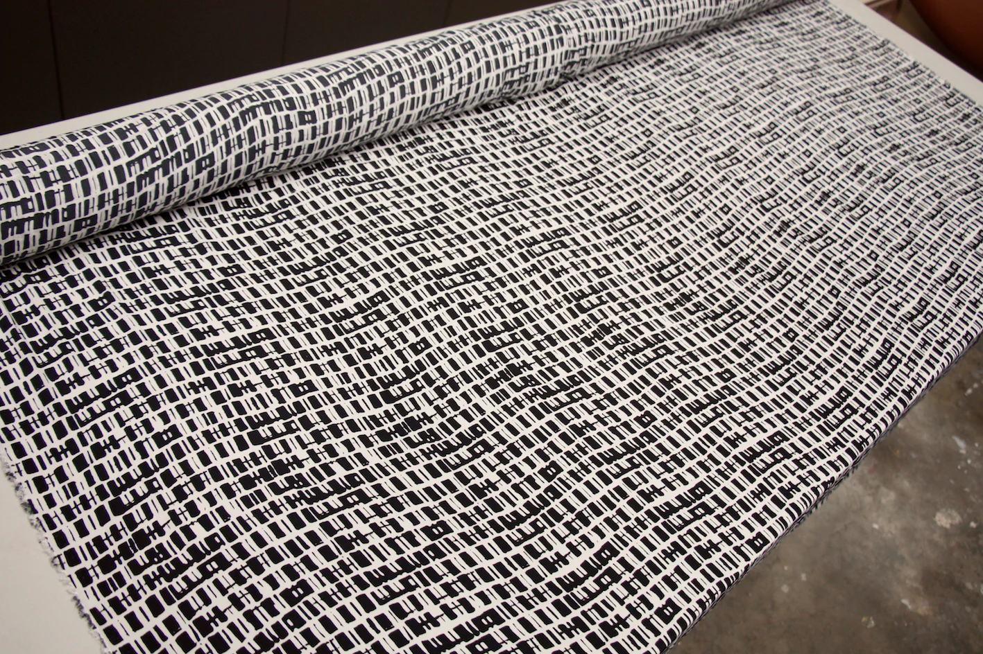 Uneven Black Tiles - Image 4