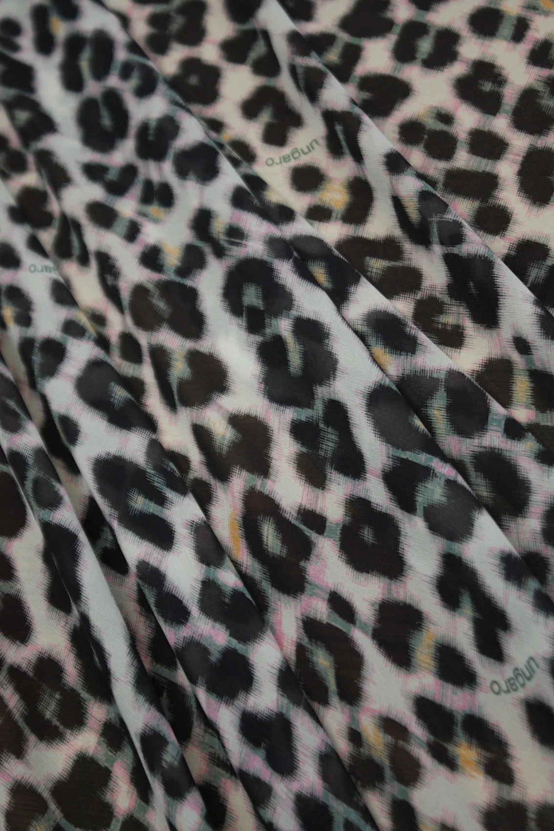 Ungaro Spot - Image 2