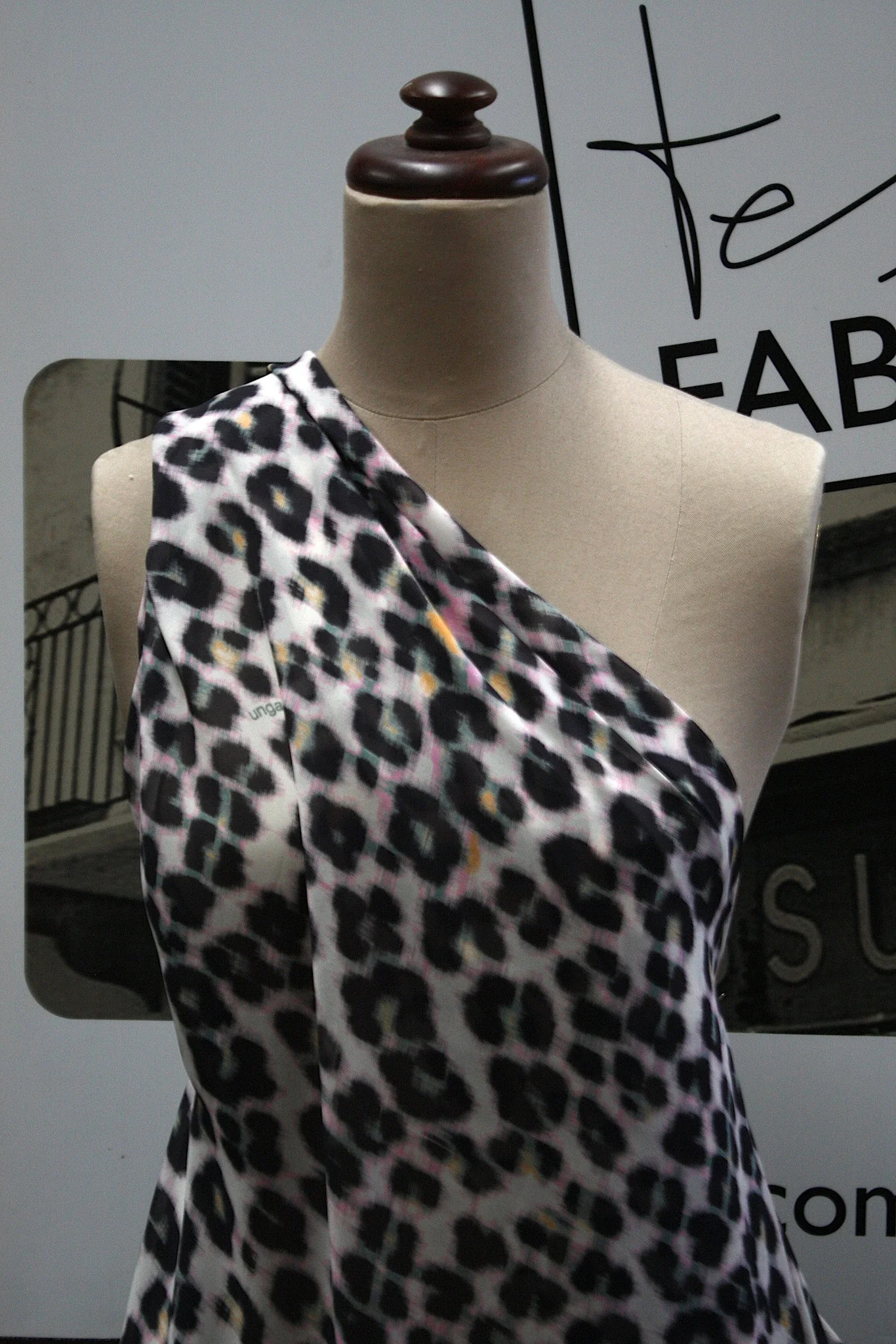 Ungaro Spot - Image 5