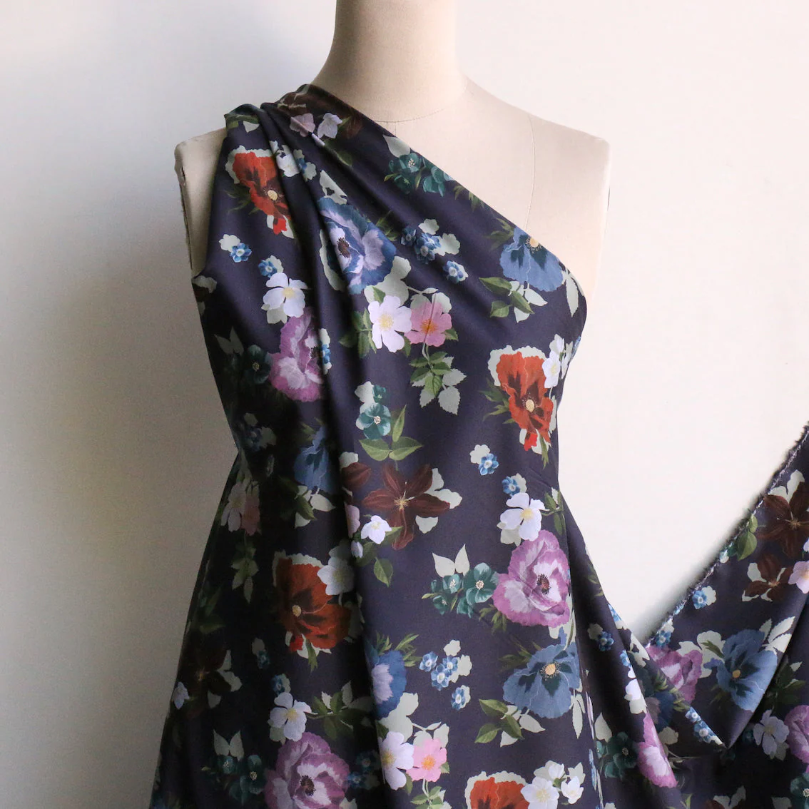 Valley of Nysa Ink - Liberty Tana Lawn™ - Image 4