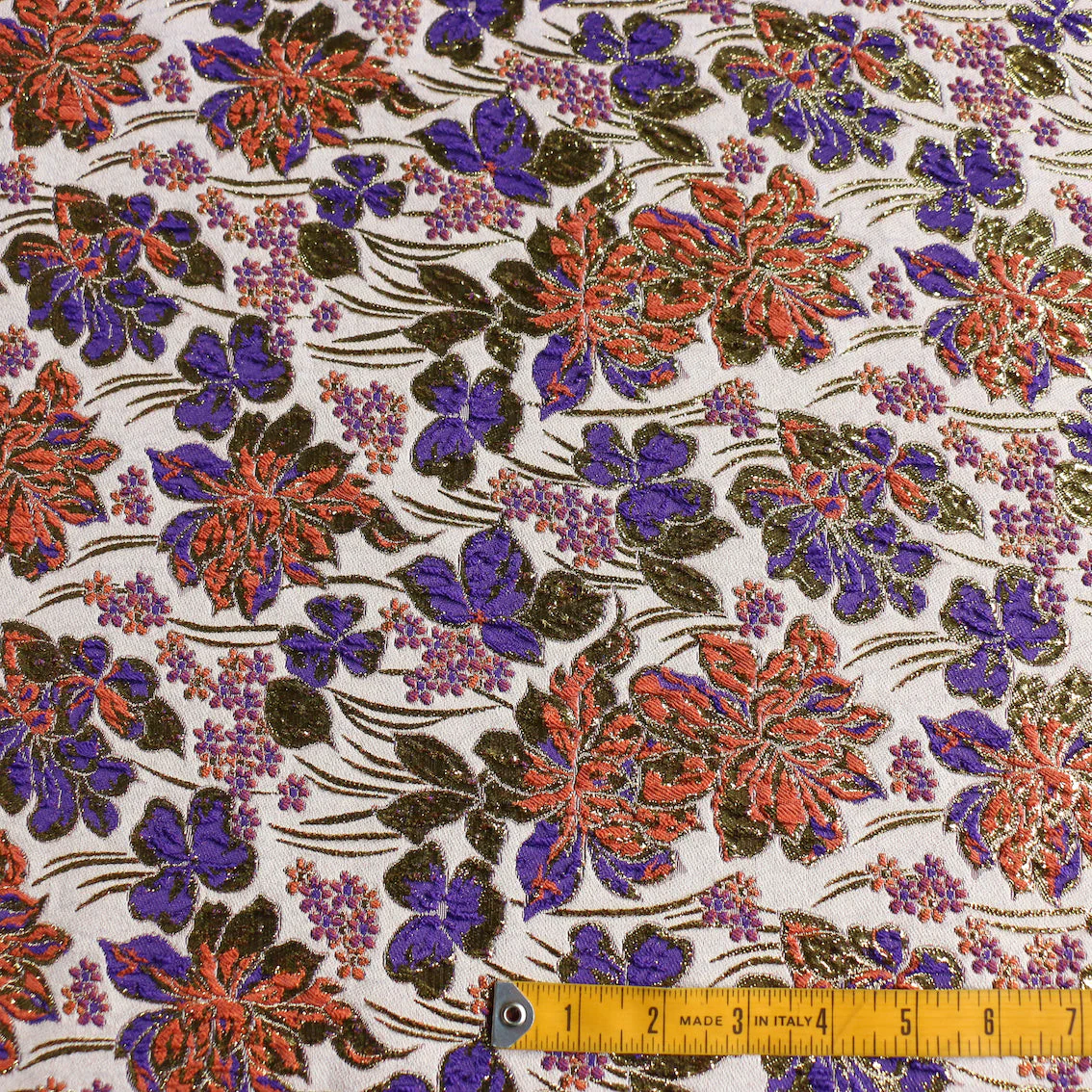 Violas Gold Jacquard - Image 3