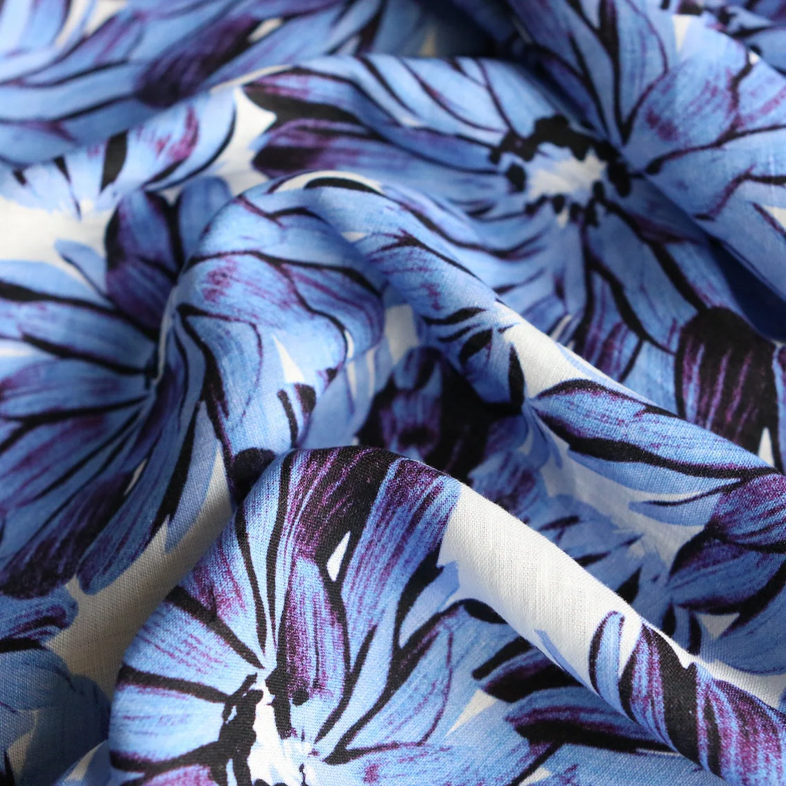 Vista Cornflower Printed Linen - Image 2