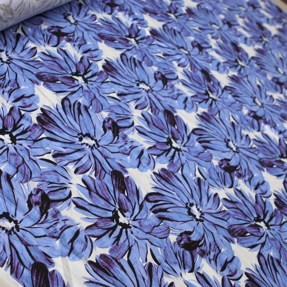 Vista Cornflower Printed Linen - Image 4