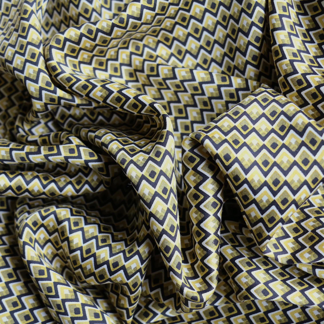 Vitti Peaks Viscose Sateen - Image 2