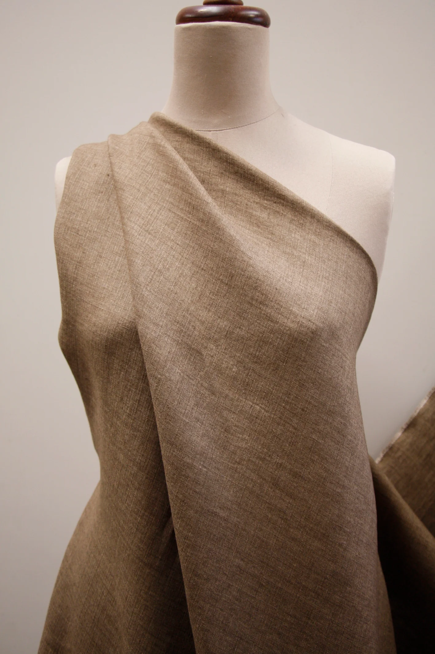 Walnut Leon - Image 3