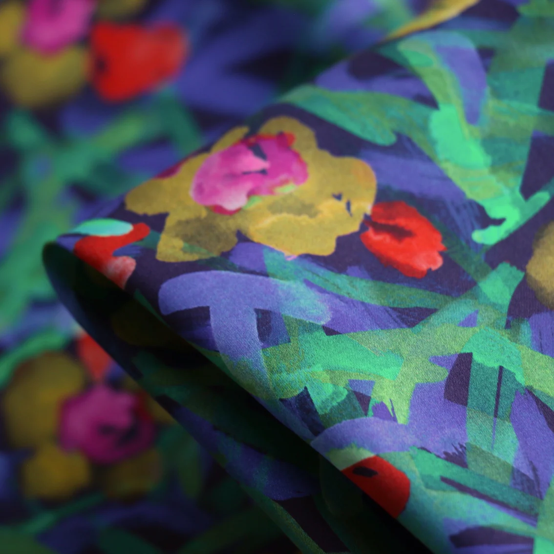 Wandering Navy/Green Liberty Tana Lawnâ˘