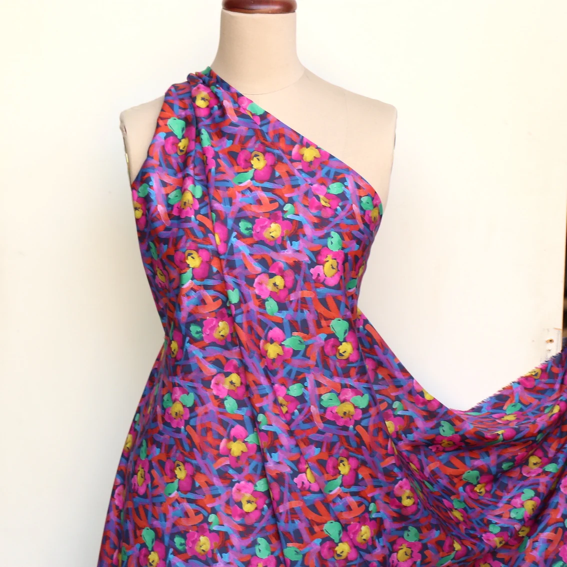 Wandering Pink/Navy Liberty Tana Lawn™ - Image 5