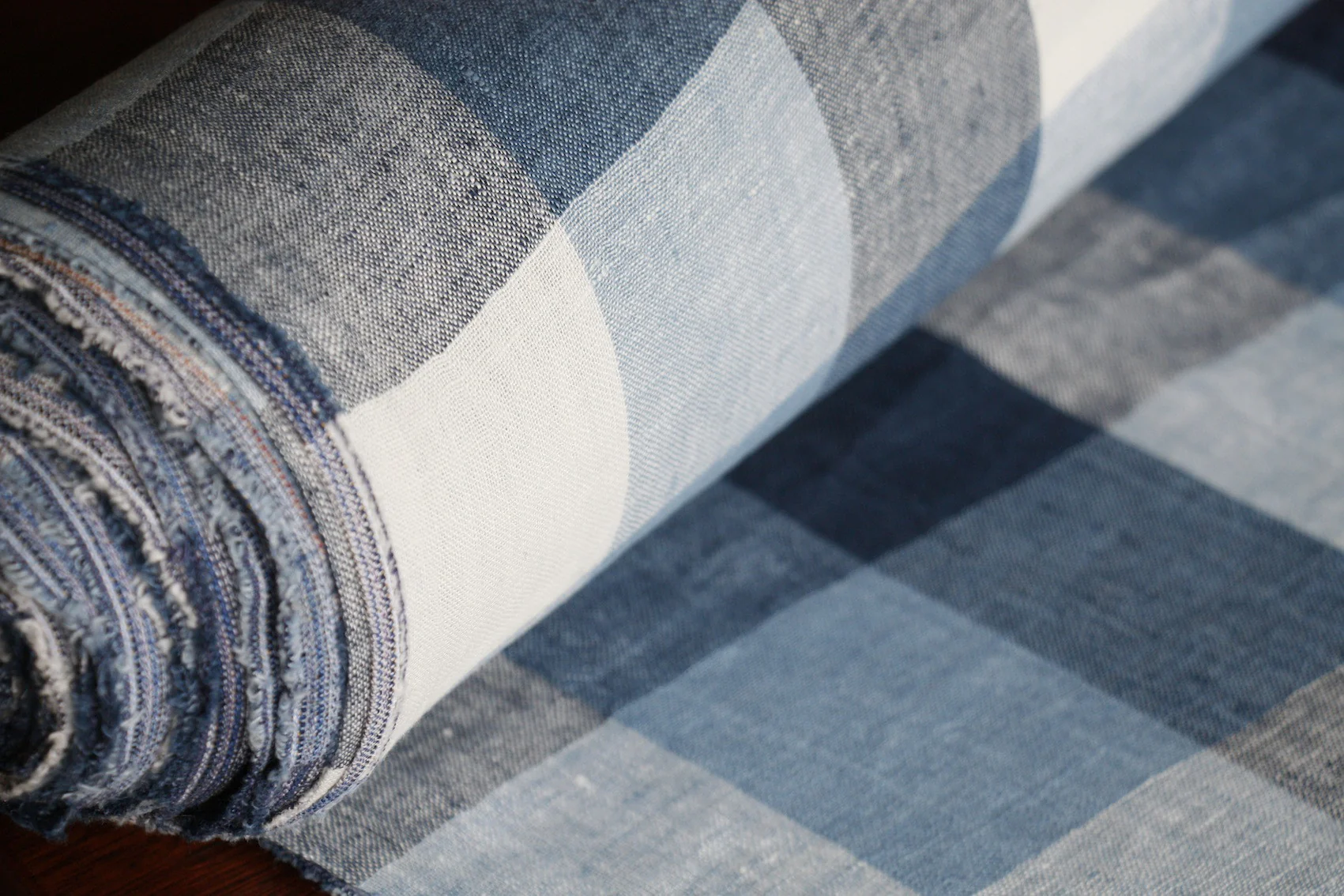 Washed Crinkle Navy Check Linen - Image 3