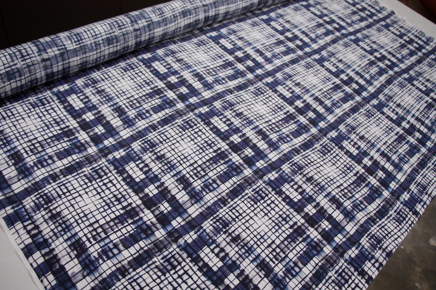 Water Grid Fall - Crepe De Chine - Image 4