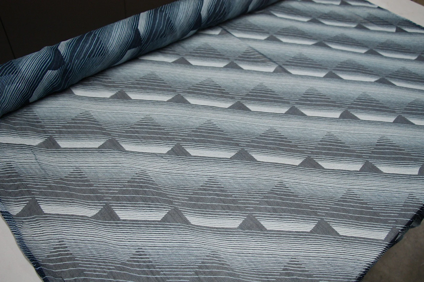 Watery White Line - Image 2