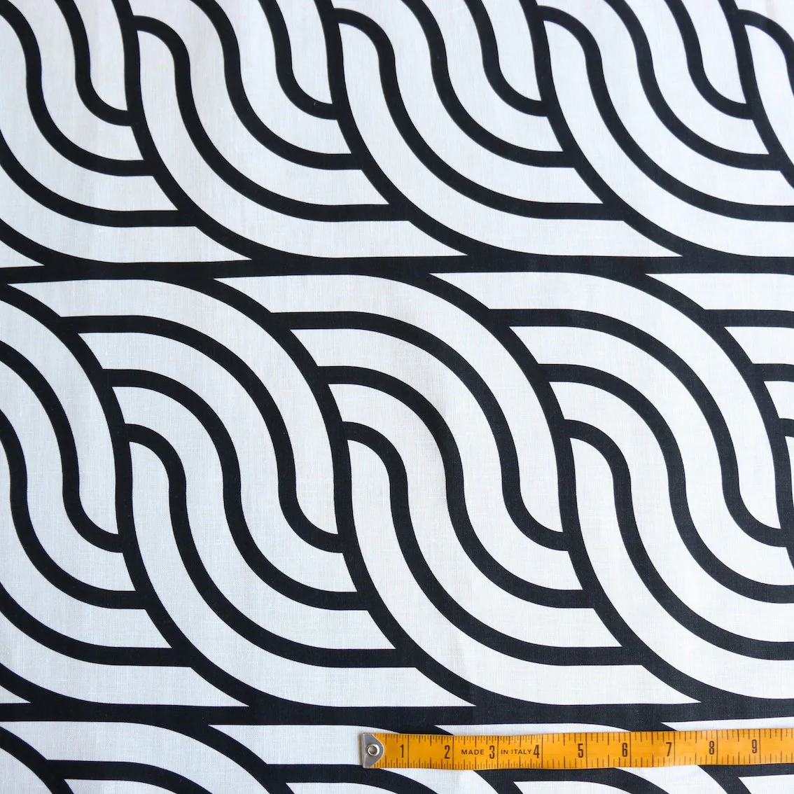 Wave On Waves Printed Linen - Image 3