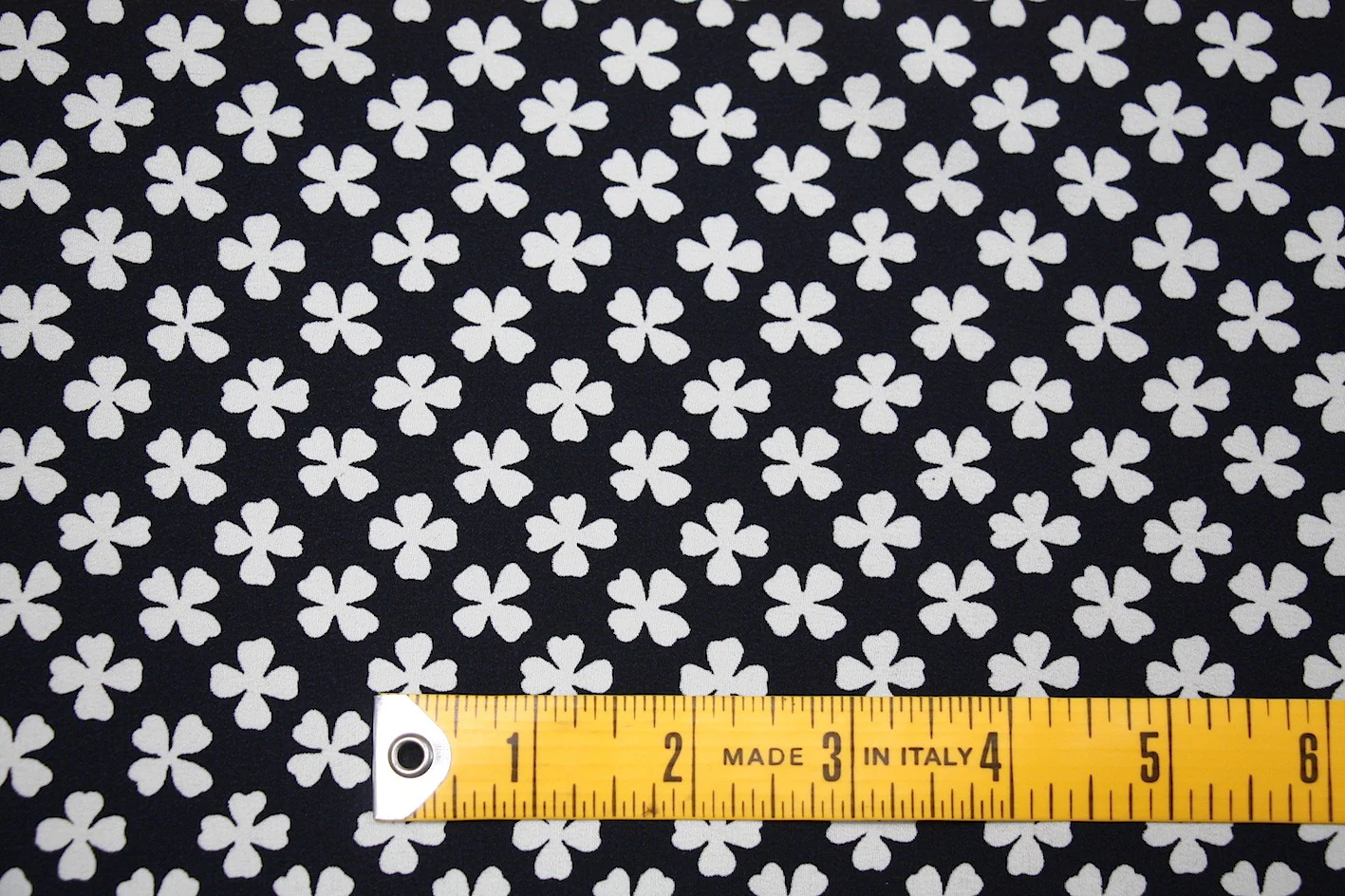 White 4 Leaf Clover - Image 3