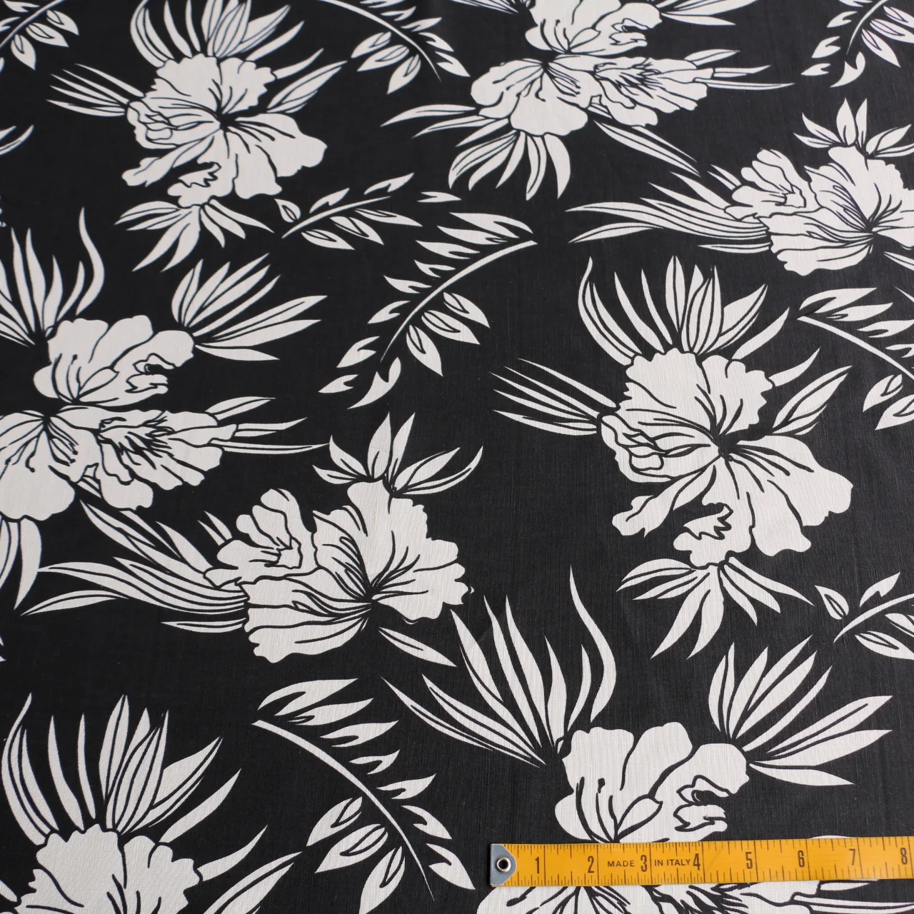 White Bloom Day - Image 3