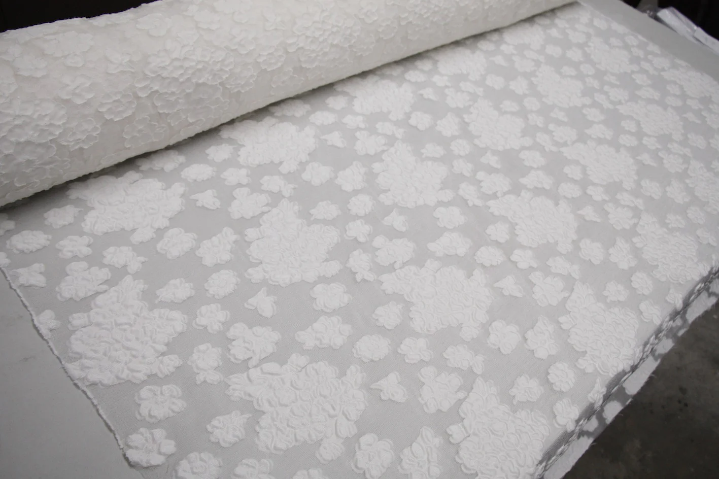 White Bubble Bloom - Image 4