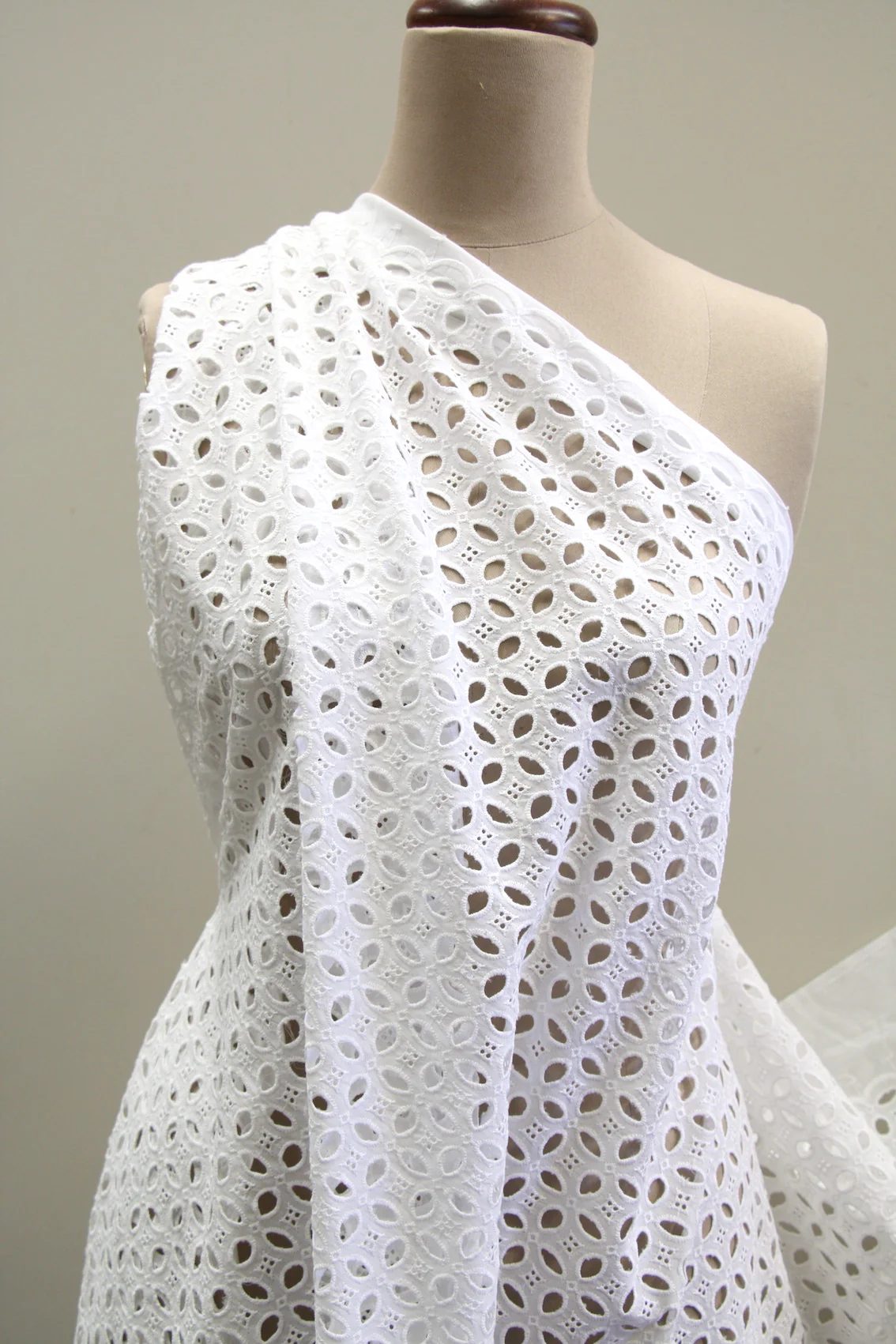 White Floral Embroidery Anglaise - Image 5