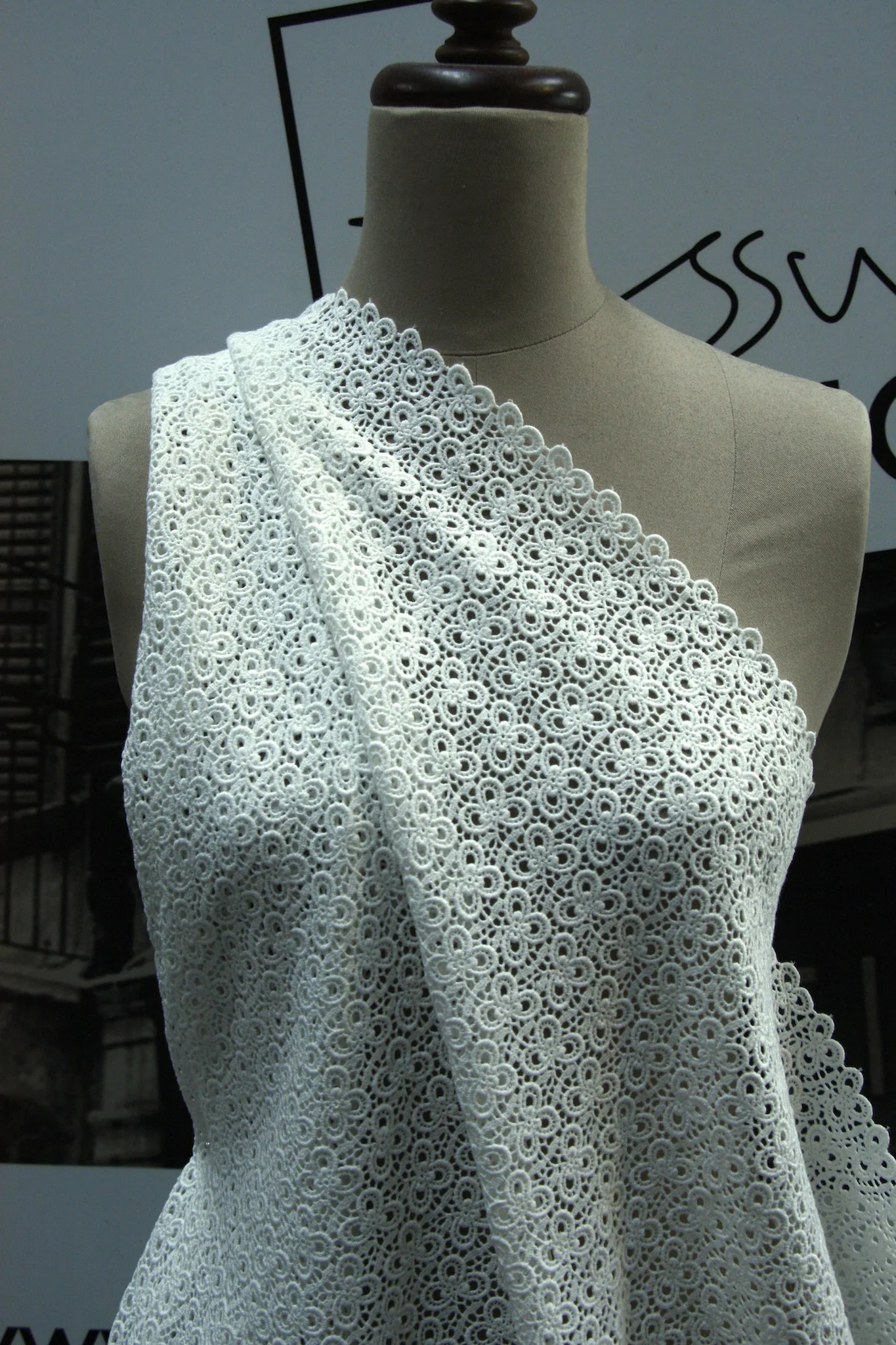 White Intricacy - Image 5