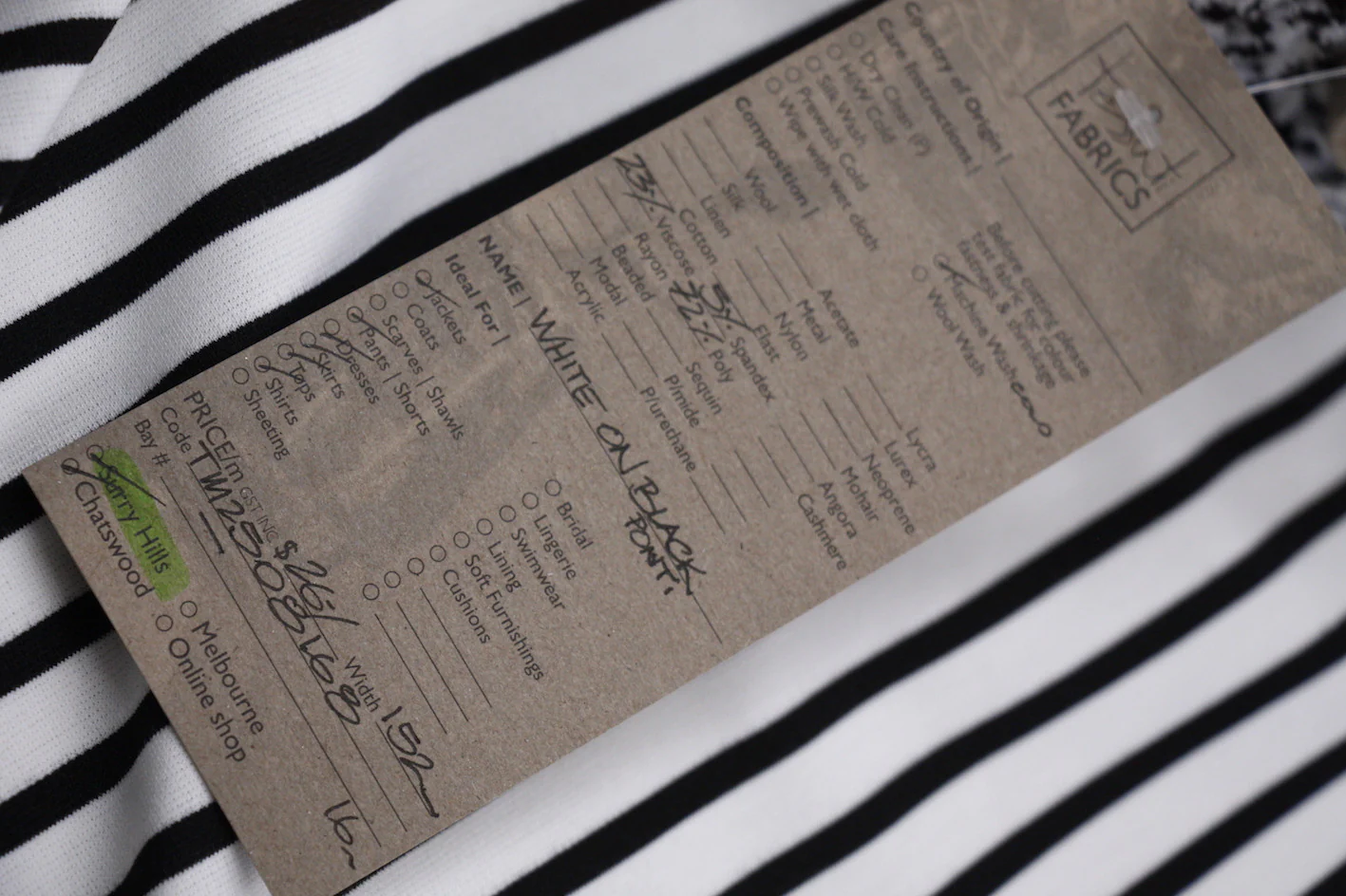 White On Black Ponti - Image 3