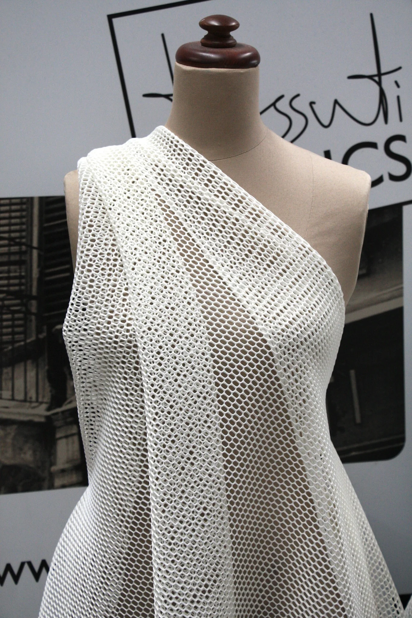 White Pop Art Webbing - Image 4
