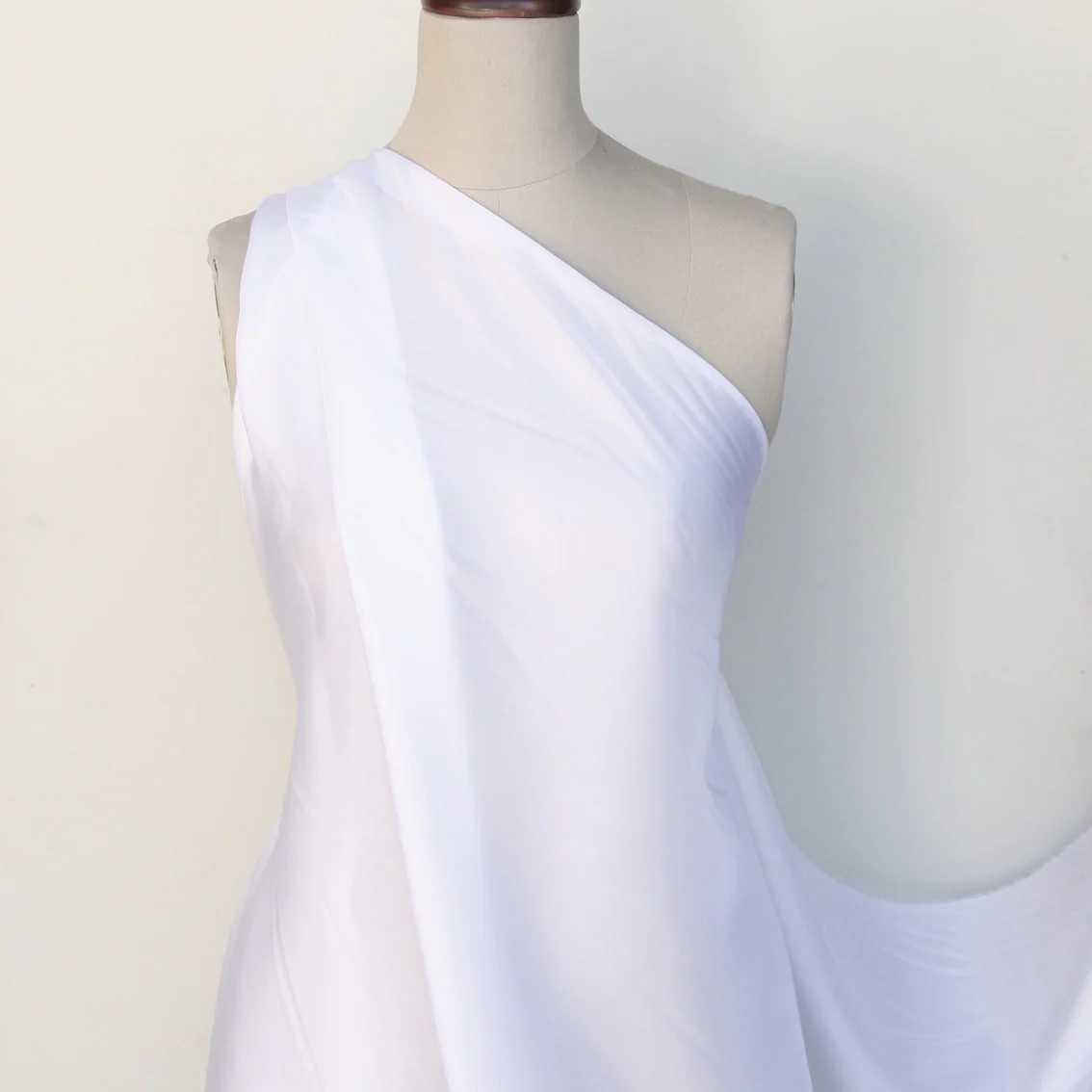 White Rayon Lining (137cm wide) - Image 3