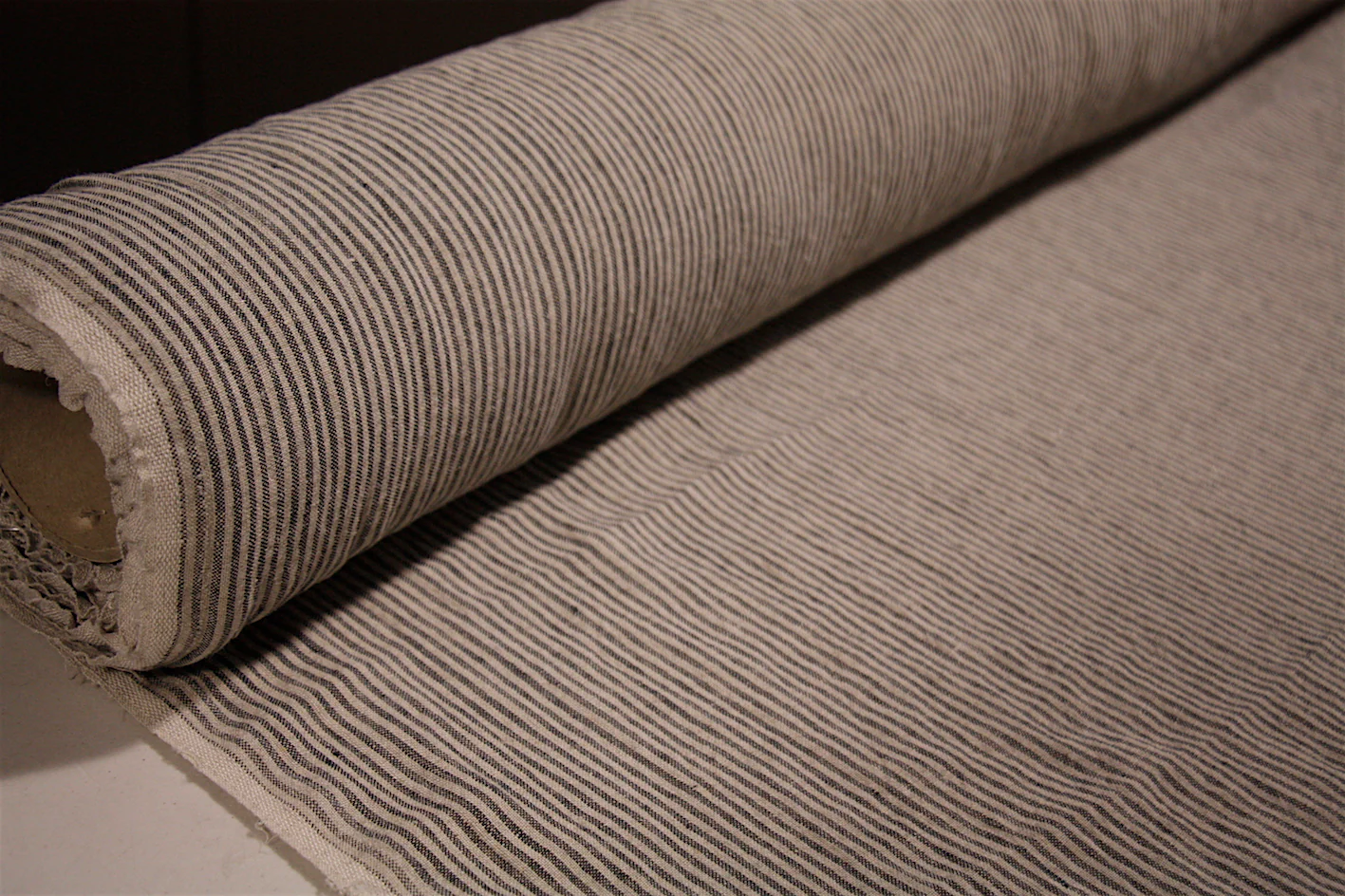 Wideline Black Washed Linen - Image 4