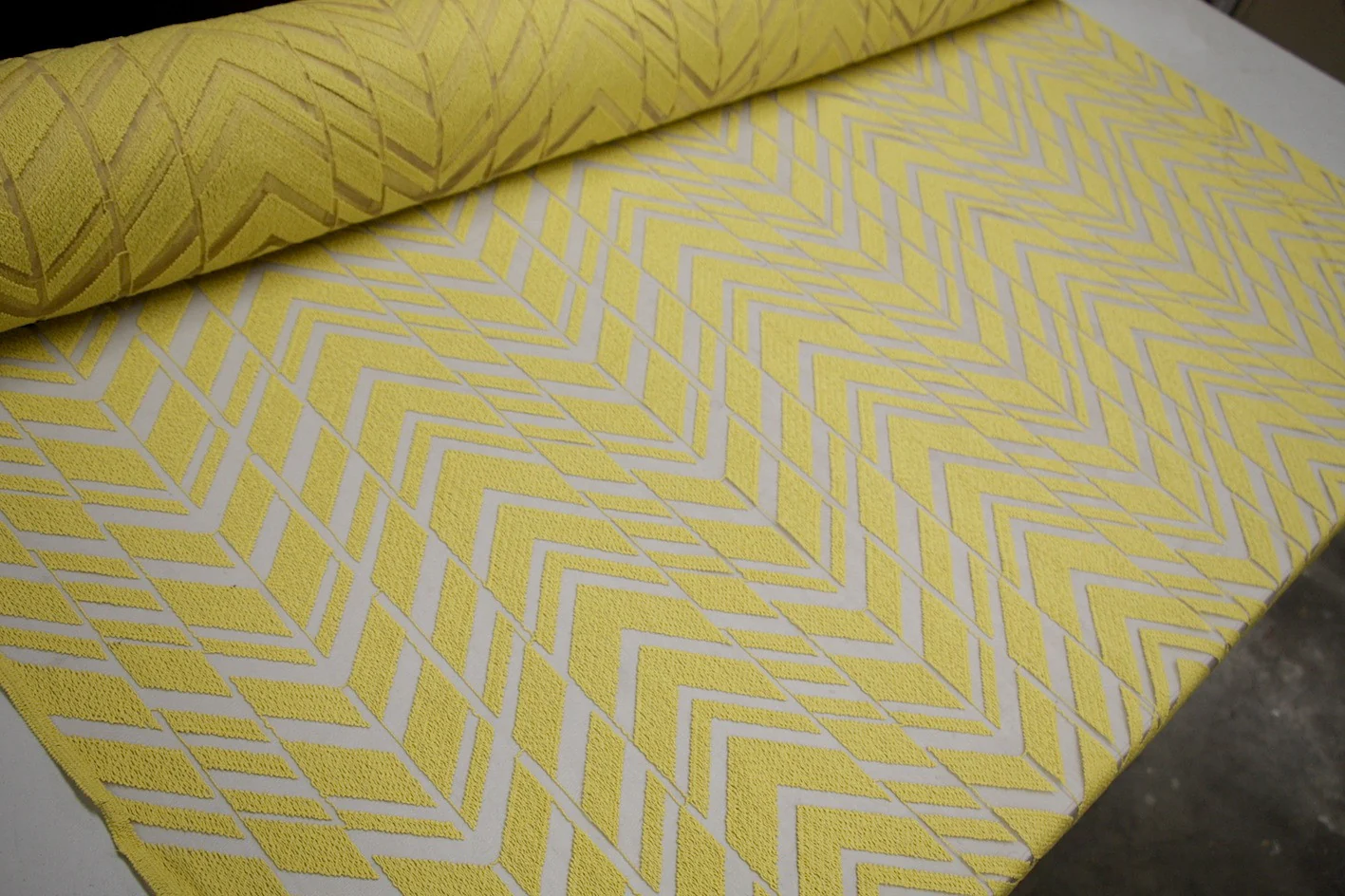 Yellow Ups & Downs - Image 3
