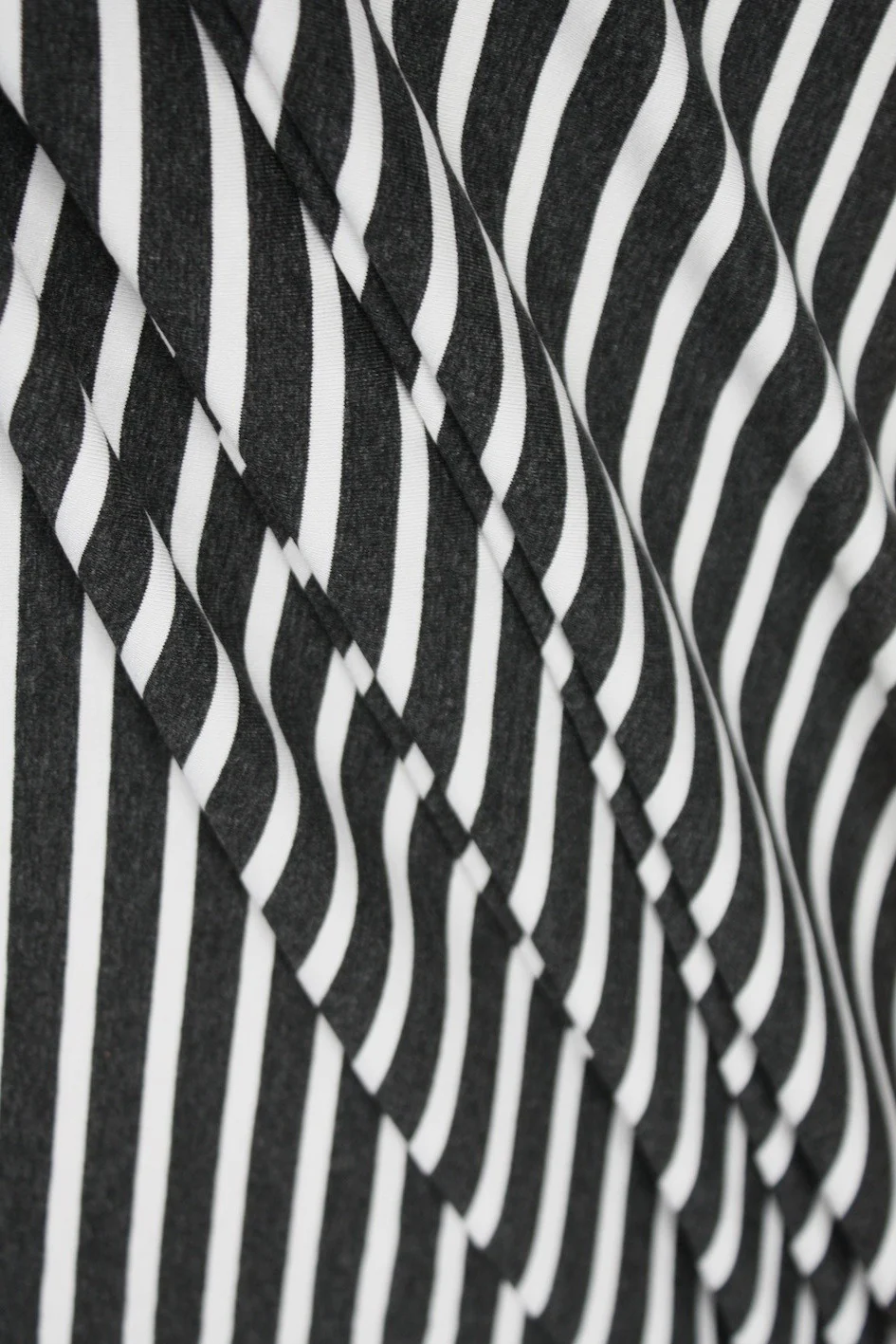 Yin & Yang Charcoal - Image 3