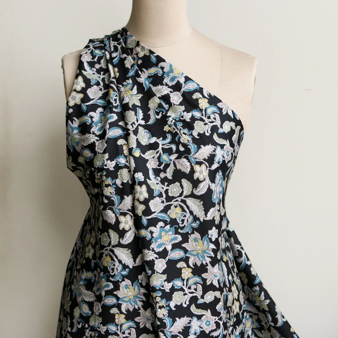 Yoko Blooms Cotton - Image 5