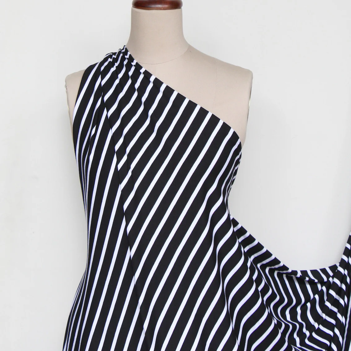 Zip Wide Black Jersey - Image 5