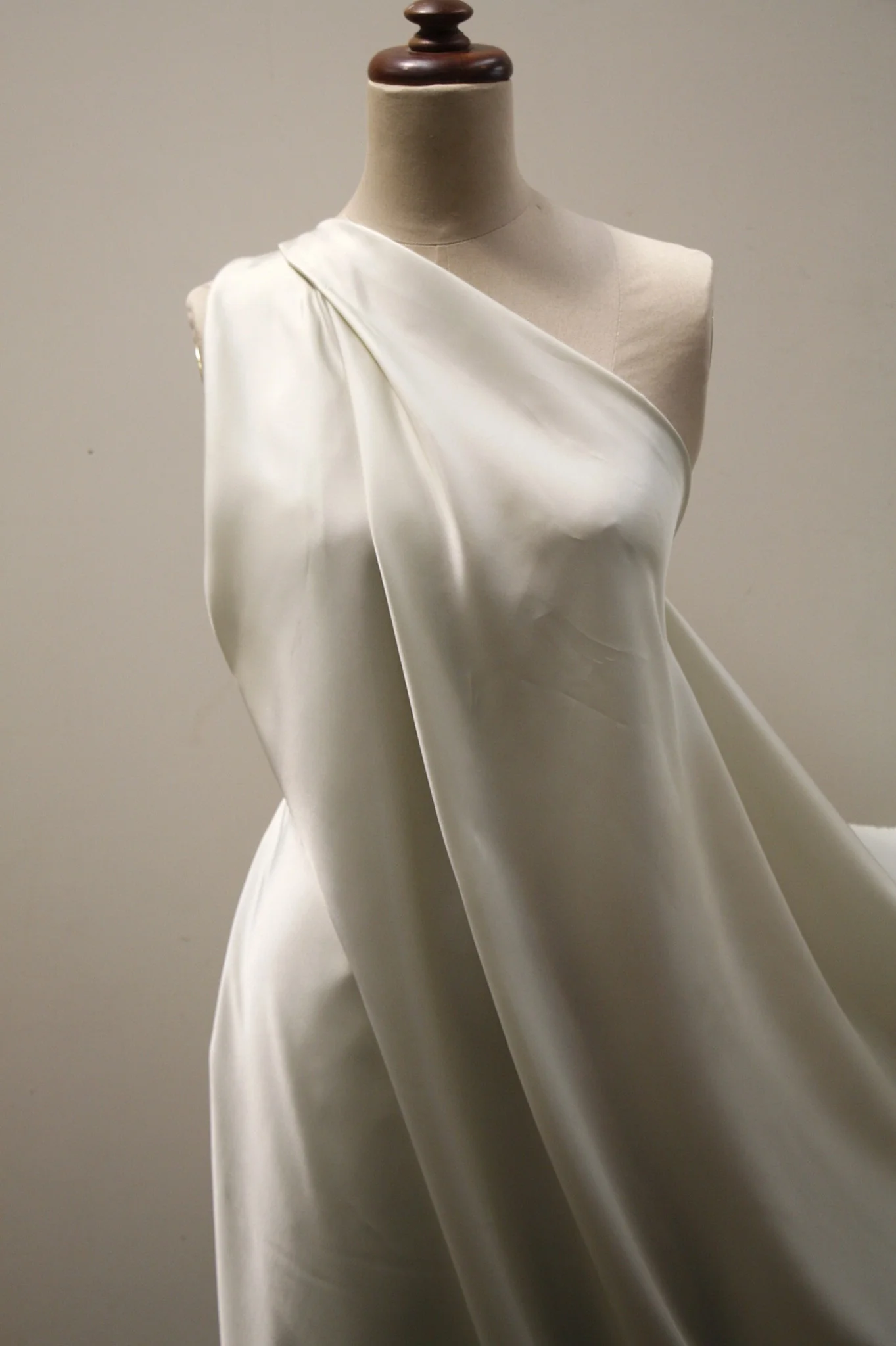 Zucchini Rayon Lining (120cm wide) - Image 2